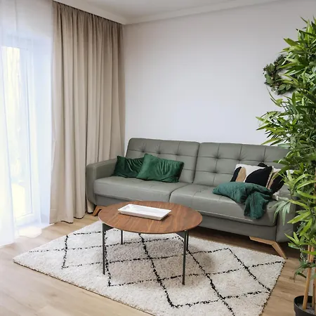 Апартаменты Atelier Smutna